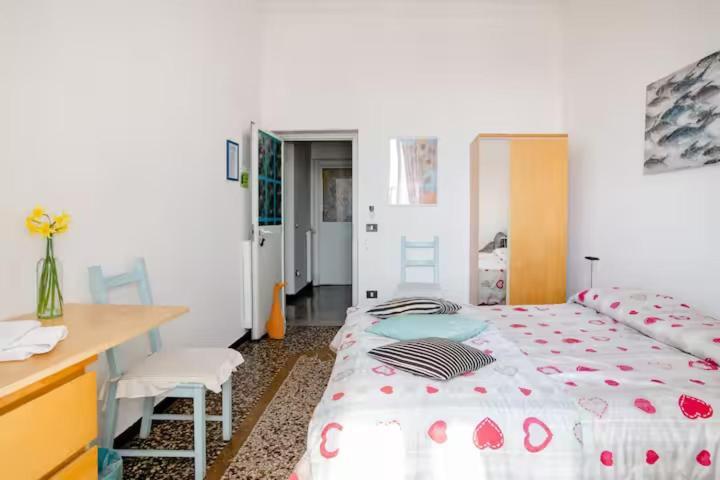 B&B Blue Home Генуя Экстерьер фото